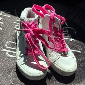 Kids White Sneakers with Pink Laces